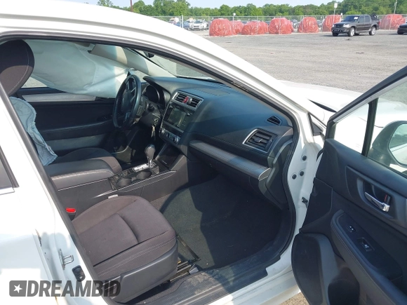 2015 Subaru Legacy Premium z VIN 4S3BNAC68F3050166, wystawiony jako IAAI lot #42412411 z przebiegiem 180 419 mil mil oraz . Historia ofert i sprzedaży dostępna na DreamBid. Obrazek 5.