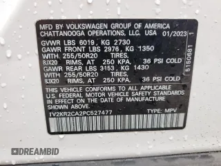 2023 Volkswagen Atlas SE z VIN 1V2KR2CA2PC527477, wystawiony jako Copart lot #52413805 z przebiegiem 36 706 mil mil oraz Nie do naprawy • Non repairable. Historia ofert i sprzedaży dostępna na DreamBid. Obrazek 12.