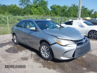 2017 Toyota Camry XLE с VIN 4T1BF1FK1HU701975, выставлен на аукционе IAAI как лот 42250141 с пробегом Не указан миль и . История ставок и продаж доступна на DreamBid. Изображение 1.