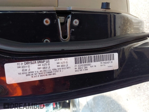 2011 Chrysler 300 Limited with VIN 2C3CA5CG2BH535821, listed as a IAAI auction lot 42059742 with 108,401 mi miles. Bid and sale history available at carsss.com. Image 9.