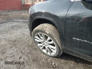 2024 GMC Acadia AWD Denali z VIN 1GKENRKS8RJ170659, wystawiony jako IAAI lot #41617698 z przebiegiem 14 137 mil mil oraz . Historia ofert i sprzedaży dostępna na DreamBid. Obrazek 6.