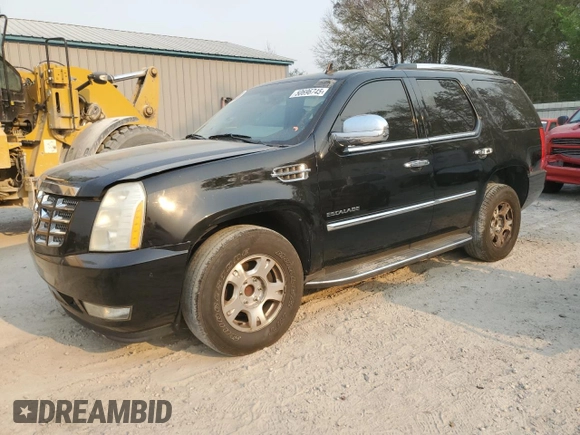 2010 Cadillac Escalade Luxury z VIN 1GYUCBEF3AR276651, wystawiony jako Copart lot #50696745 z przebiegiem Nie podano mil oraz Czysty tytuł • Clean title. Historia ofert i sprzedaży dostępna na DreamBid. Obrazek 1.