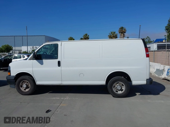 2021 Chevrolet Express Cargo z VIN 1GCWGAFP5M1154767, wystawiony jako IAAI lot #42603834 z przebiegiem 129 116 mil mil oraz . Historia ofert i sprzedaży dostępna na DreamBid. Obrazek 14.