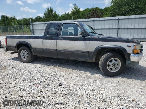 1995 Dodge Dakota z VIN 1B7GL23Y9SS385794, wystawiony jako Copart lot #63360094 z przebiegiem 394 435 mil mil oraz Szkoda całkowita • Salvage title. Historia ofert i sprzedaży dostępna na DreamBid. Obrazek 4.