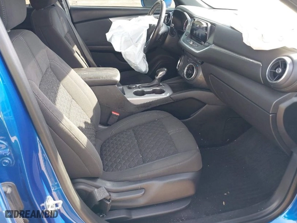 2019 Chevrolet Blazer with VIN 3GNKBBRA8KS613528, listed as a IAAI auction lot 40734671 with 82,418 mi miles. Bid and sale history available at carsss.com. Image 5.