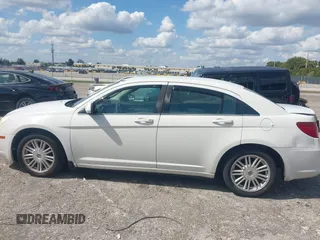 2007 Chrysler Sebring Touring with VIN 1C3LC56K37N533469, listed as a IAAI auction lot 42001566 with 187,698 mi miles and . Bid and sale history available at DreamBid. Image 14.