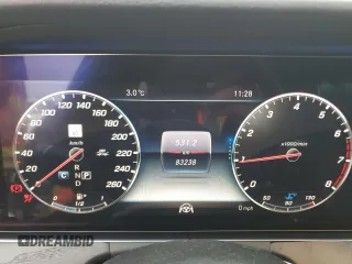 2019 Mercedes-Benz E 450 with VIN WDDZF6JB9KA531242, listed as a Copart auction lot 48522275 with 83,238 mi miles and Clean Title. Bid and sale history available at DreamBid. Image 9.