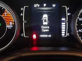 2016 Jeep Cherokee Latitude with VIN 1C4PJLCSXGW137190, listed as a IAAI auction lot 41563823 with 159,586 mi miles. Bid and sale history available at carsss.com. Image 16.