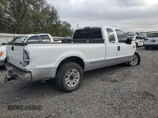 1999 Ford F-250 XL with VIN 1FTNX20L7XEC25827, listed as a Copart auction lot 44759535 with 174,119 mi miles and Salvage title. Bid and sale history available at DreamBid. Image 3.