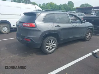 2018 Jeep Cherokee Latitude Tech Connect с VIN 1C4PJLCB3JD607790, выставлен на аукционе IAAI как лот 42482247 с пробегом 172 655 миль миль и . История ставок и продаж доступна на DreamBid. Изображение 4.