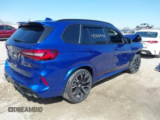 2022 BMW X5 M z VIN 5YMJU0C00N9M64484, wystawiony jako IAAI lot #41825141 z przebiegiem Nie podano mil oraz . Historia ofert i sprzedaży dostępna na DreamBid. Obrazek 4.