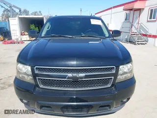 2007 Chevrolet Suburban LT with VIN 3GNFC16J07G243215, listed as a IAAI auction lot 41631673 with 200,990 mi miles. Bid and sale history available at carsss.com. Image 13.