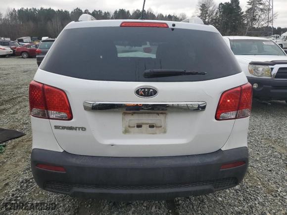2011 Kia Sorento LX with VIN 5XYKT4A29BG122974, listed as a Copart auction lot 85020724 with 132,725 mi miles and Salvage Title. Bid and sale history available at carsss.com. Image 6.