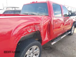 2008 GMC Sierra 1500 SLE1 z VIN 3GTEC13J08G108486, wystawiony jako IAAI lot #42064018 z przebiegiem 197 044 mil mil oraz . Historia ofert i sprzedaży dostępna na DreamBid. Obrazek 12.
