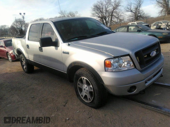 2006 Ford F-150 XLT with VIN 1FTPW14536FA32620, listed as a IAAI auction lot 40954768 with 194,303 mi miles. Bid and sale history available at carsss.com. Image 18.