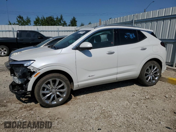 2024 Buick Encore GX Avenir с VIN KL4AMGSL2RB049186, выставлен на аукционе Copart как лот 62274094 с пробегом 11 181 миль миль и Списание • Salvage title. История ставок и продаж доступна на DreamBid. Изображение 1.