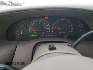 2000 Ford Expedition Eddie Bauer с VIN 1FMRU17L8YLA73107, выставлен на аукционе Copart как лот 44143455 с пробегом 232 826 миль миль и Списание • Salvage title. История ставок и продаж доступна на DreamBid. Изображение 9.