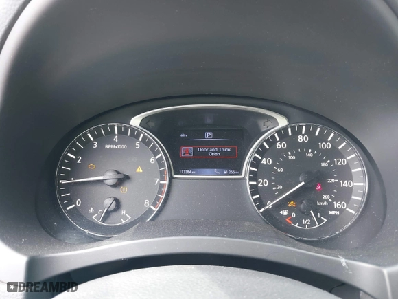 2018 Nissan Altima 2.5 SV with VIN 1N4AL3AP4JC186544, listed as a IAAI auction lot 41892390 with 113,384 mi miles. Bid and sale history available at carsss.com. Image 7.