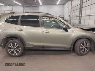 2020 Subaru Forester Limited with VIN JF2SKAUC1LH588236, listed as a IAAI auction lot 41894325 with 81,630 mi miles. Bid and sale history available at carsss.com. Image 13.