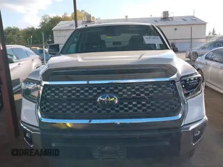 2018 Toyota Tundra SR5 z VIN 5TFDW5F16JX776543, wystawiony jako IAAI lot #40874026 z przebiegiem 59 636 mil mil oraz . Historia ofert i sprzedaży dostępna na DreamBid. Obrazek 12.