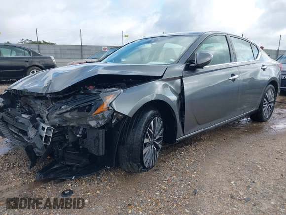 2023 Nissan Altima SV z VIN 1N4BL4DV9PN329053, wystawiony jako IAAI lot #42373968 z przebiegiem 50 729 mil mil oraz . Historia ofert i sprzedaży dostępna na DreamBid. Obrazek 2.