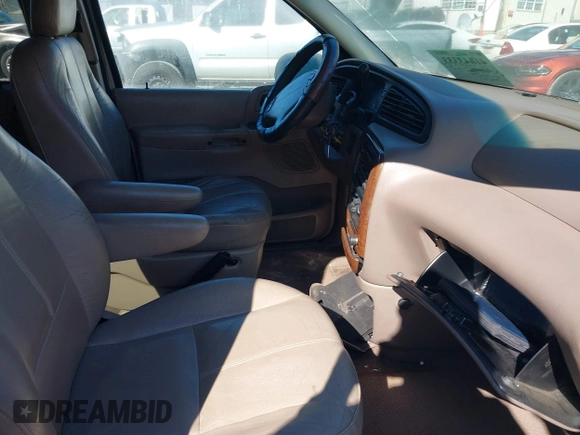2000 Ford Windstar SEL with VIN 2FMZA5346YBB11125, listed as a IAAI auction lot 41643333 with 251,023 mi miles and . Bid and sale history available at carsss.com. Image 5.