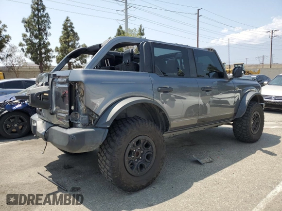 2022 Ford Bronco with VIN 1FMEE5DP6NLB38204, listed as a Copart auction lot 60148575 with 95,357 mi miles and Salvage title. Bid and sale history available at DreamBid. Image 3.