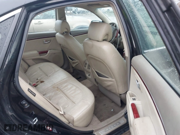 2008 Hyundai Azera Limited with VIN KMHFC46F68A296437, listed as a IAAI auction lot 41227512 with 139,672 mi miles. Bid and sale history available at carsss.com. Image 8.
