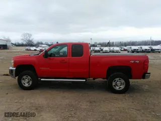 2008 Chevrolet Silverado 2500HD LT w/2LT with VIN 1GCHK29648E183188, listed as a IAAI auction lot 41244937 with 133,914 mi miles. Bid and sale history available at carsss.com. Image 14.