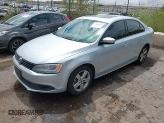 2012 Volkswagen Jetta TDI w/Premium & Nav с VIN 3VWLL7AJ7CM394566, выставлен на аукционе IAAI как лот 42203479 с пробегом 128 070 миль миль и . История ставок и продаж доступна на DreamBid. Изображение 2.