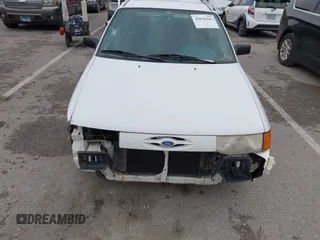 1994 Ford Escort z VIN 1FARP15J9RW134239, wystawiony jako IAAI lot #42056543 z przebiegiem 120 843 mil mil oraz . Historia ofert i sprzedaży dostępna na DreamBid. Obrazek 6.