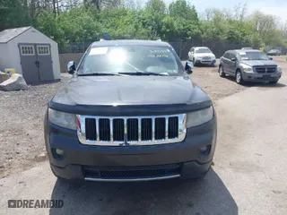 2011 Jeep Grand Cherokee Limited with VIN 1J4RR5GT4BC631789, listed as a IAAI auction lot 42088795 with 115,494 mi miles. Bid and sale history available at carsss.com. Image 12.