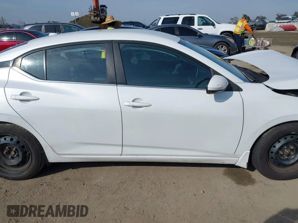 2020 Nissan Sentra SV z VIN 3N1AB8CV3LY303100, wystawiony jako IAAI lot #41588362 z przebiegiem 77 097 mil mil oraz . Historia ofert i sprzedaży dostępna na DreamBid. Obrazek 13.