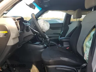 2018 Kia Soul with VIN KNDJN2A24J7511494, listed as a Copart auction lot 43059085 with 109,973 mi miles and Salvage Title. Bid and sale history available at carsss.com. Image 7.