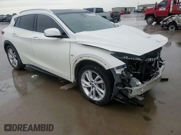 2018 Infiniti QX30 Premium with VIN SJKCH5CP2JA056283, listed as a Copart auction lot 60574585 with 102,573 mi miles and Salvage title. Bid and sale history available at DreamBid. Image 15.