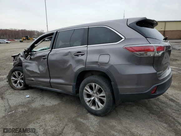 2015 Toyota Highlander LE with VIN 5TDBKRFH8FS196280, listed as a Copart auction lot 51072125 with 0 mi miles and Non Repairable. Bid and sale history available at carsss.com. Image 2.