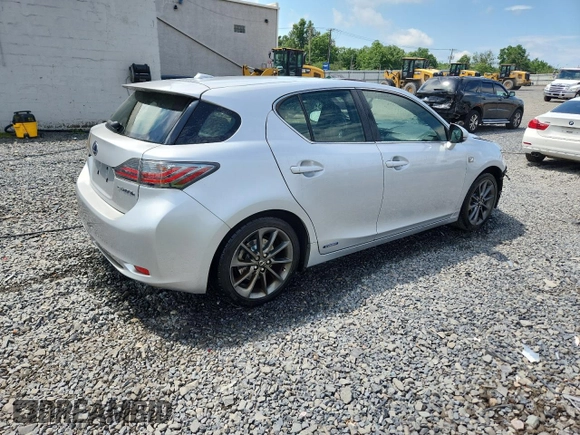 2013 Lexus CT 200h с VIN JTHKD5BH2D2158510, выставлен на аукционе Copart как лот 62389395 с пробегом 153 402 миль миль и Списание • Salvage title. История ставок и продаж доступна на DreamBid. Изображение 3.