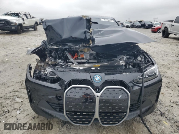 2024 BMW i4 eDrive40 with VIN WBY73AW07RFT07127, listed as a Copart auction lot 79695854 with 2,996 mi miles and Salvage Title. Bid and sale history available at carsss.com. Image 5.