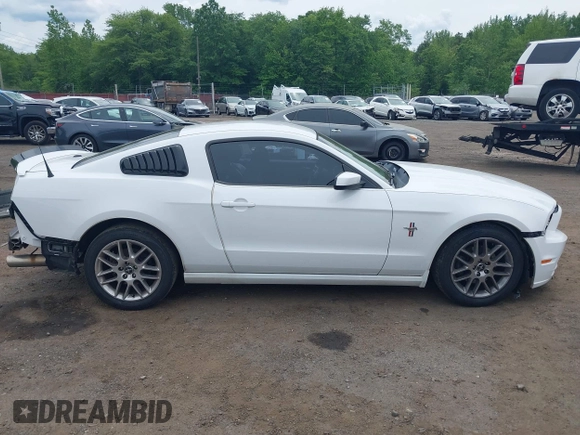 2014 Ford Mustang V6 with VIN 1ZVBP8AM6E5290062, listed as a IAAI auction lot 42341184 with 85,272 mi miles and . Bid and sale history available at DreamBid. Image 14.