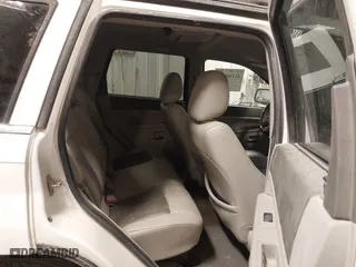 2007 Jeep Grand Cherokee Limited with VIN 1J8HR58P57C532367, listed as a IAAI auction lot 41160987 with 151,544 mi miles. Bid and sale history available at carsss.com. Image 8.