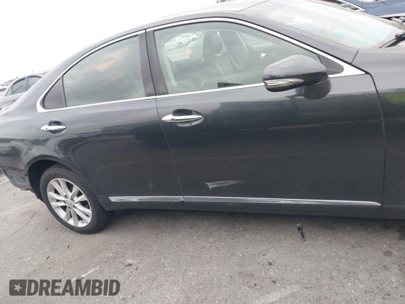 2010 Lexus ES with VIN JTHBK1EG0A2370772, listed as a IAAI auction lot 42030857 with 204,313 mi miles. Bid and sale history available at carsss.com. Image 13.