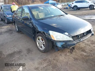 2007 Honda Accord EX z VIN 1HGCM56707A080067, wystawiony jako IAAI lot #41250272 z przebiegiem 164 776 mil mil oraz . Historia ofert i sprzedaży dostępna na DreamBid. Obrazek 1.