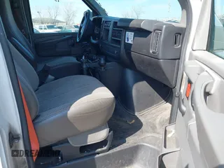 2012 GMC Savana Cargo with VIN 1GTW7FCA8C1200300, listed as a IAAI auction lot 42016518 with 259,841 mi miles. Bid and sale history available at carsss.com. Image 5.