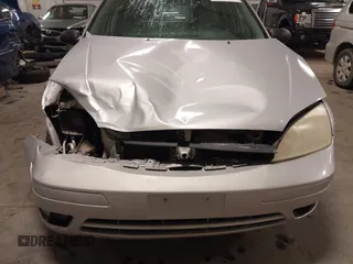 2007 Ford Focus S with VIN 1FAFP37NX7W330802, listed as a IAAI auction lot 41663895 with 147,015 mi miles and . Bid and sale history available at carsss.com. Image 6.