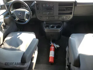 2018 GMC Savana z VIN 1GJW7FFG0J1191436, wystawiony jako Copart lot #66725564 z przebiegiem Nie podano mil oraz Szkoda całkowita • Salvage title. Historia ofert i sprzedaży dostępna na DreamBid. Obrazek 8.