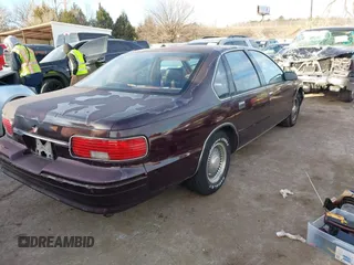 1995 Chevrolet Caprice Classic with VIN 1G1BL52W1SR104079, listed as a IAAI auction lot 41384358 with 1 mi miles. Bid and sale history available at carsss.com. Image 4.