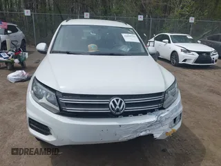 2017 Volkswagen Tiguan S z VIN WVGBV7AX8HK054298, wystawiony jako IAAI lot #42059711 z przebiegiem 89 686 mil mil oraz . Historia ofert i sprzedaży dostępna na DreamBid. Obrazek 11.