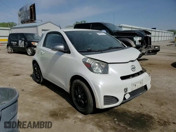 2013 Scion iQ z VIN JTNJJXB08DJ024226, wystawiony jako Copart lot #53262975 z przebiegiem 170 253 mil mil oraz Szkoda całkowita • Salvage title. Historia ofert i sprzedaży dostępna na DreamBid. Obrazek 10.
