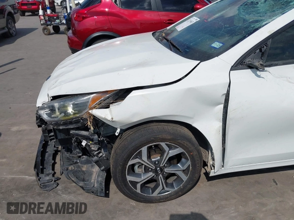 2021 Kia Forte LXS с VIN 3KPF24AD6ME288942, выставлен на аукционе IAAI как лот 42315603 с пробегом 131 843 миль миль и . История ставок и продаж доступна на DreamBid. Изображение 6.
