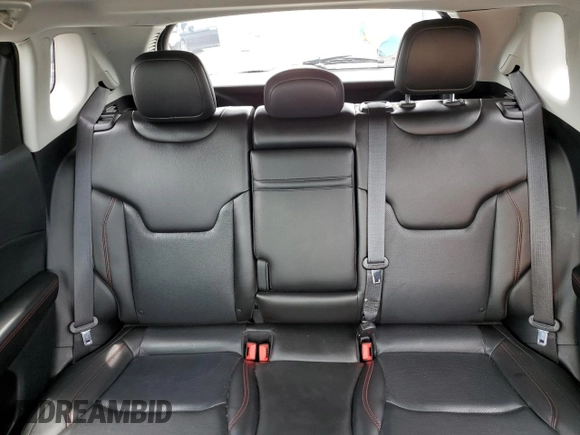 2018 Jeep Compass Trailhawk z VIN 3C4NJDDB4JT307441, wystawiony jako Copart lot #58485585 z przebiegiem 158 871 mil mil oraz Szkoda całkowita • Salvage title. Historia ofert i sprzedaży dostępna na DreamBid. Obrazek 10.